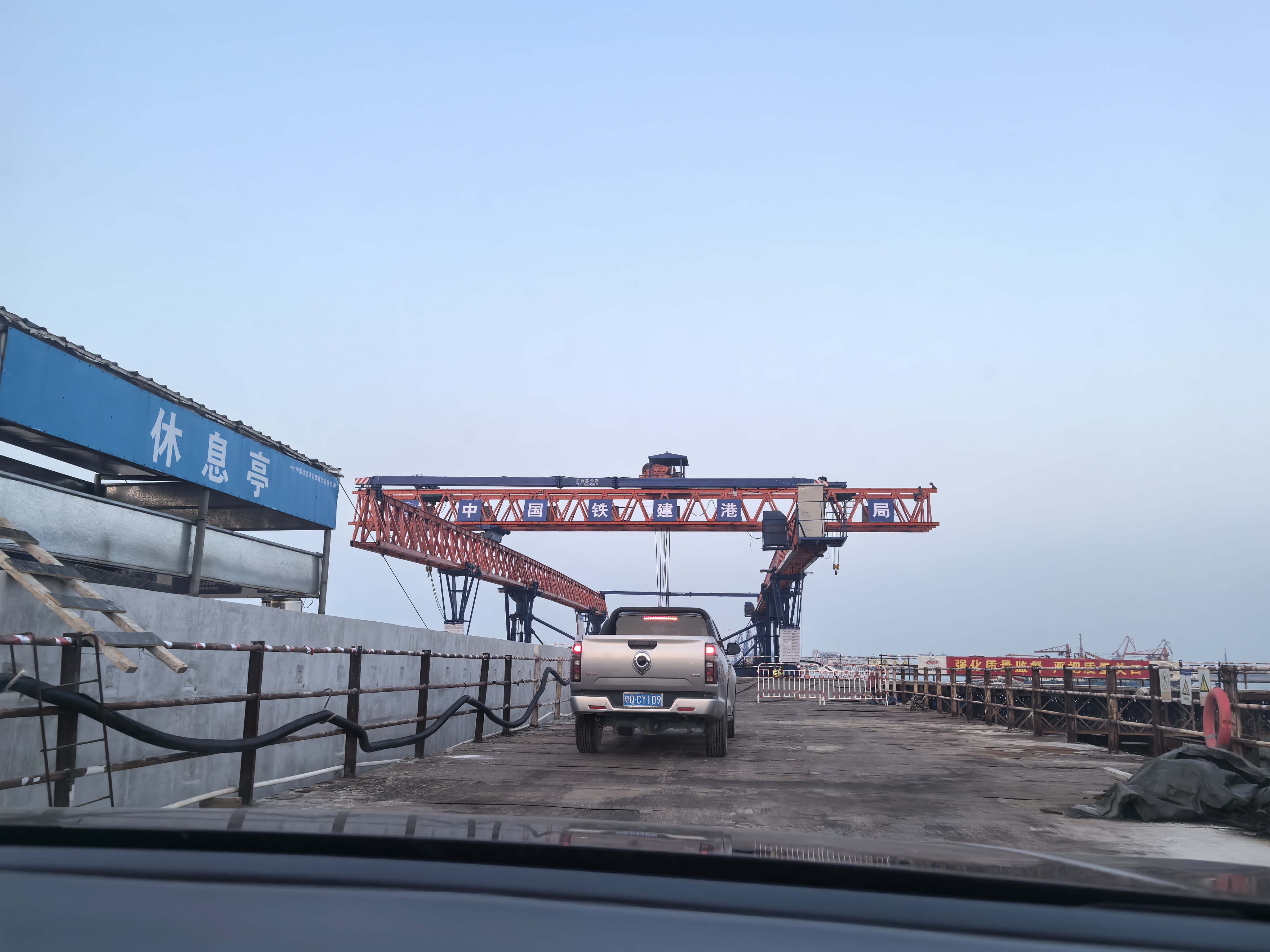 青海玉树常规铁路架桥机厂家 主梁下翼缘的俯视暗伤